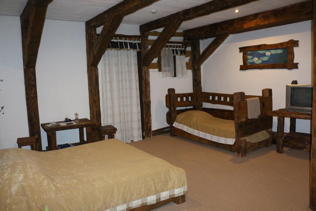 Eco Grill Hotel Restaurant Aquarius Львів Номер фото